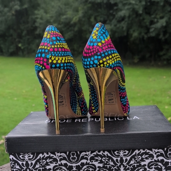 Shoe Republic LA Multicolor Patterned Heels - Picture 3 of 6